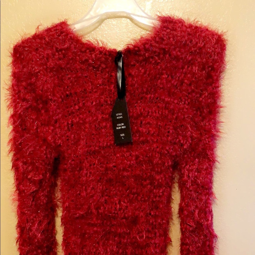 VIP fur pulloverNWT - Picture 7 of 7